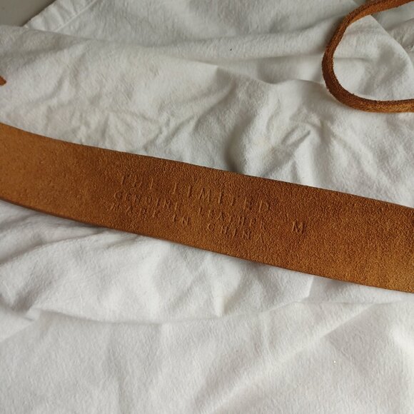 Vintage THE LIMITED Embossed Suede Festival Belt - Picture 9 of 9